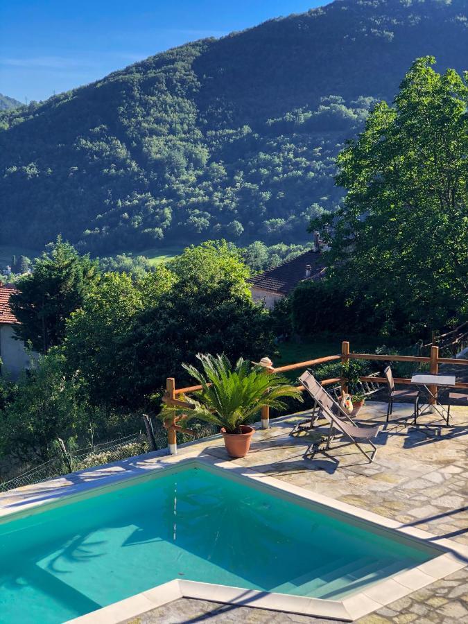 Agriturismo Casa Turchetti Comano  エクステリア 写真